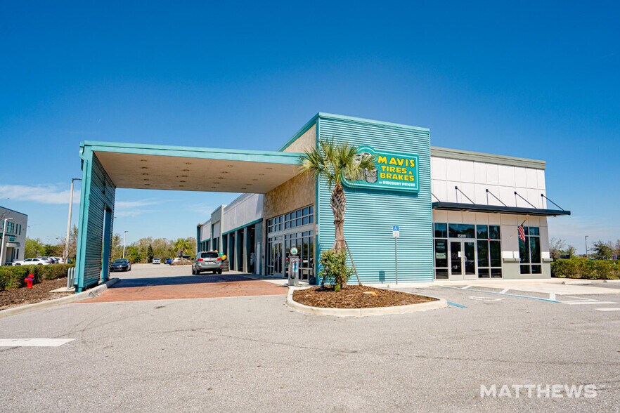 More Photos Of 15209 Garnet Trail, Bradenton Auto Repair For Sale