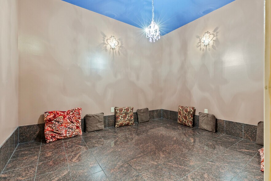 More Photos Of 603 N River St, Hot Springs Hotel For Sale