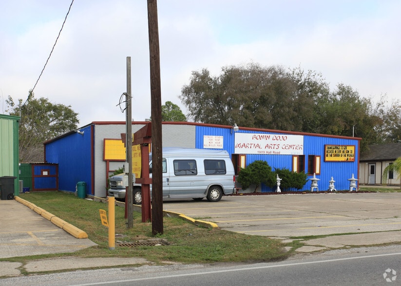 More Photos Of 11419 Hall Rd, Houston Freestanding For Sale