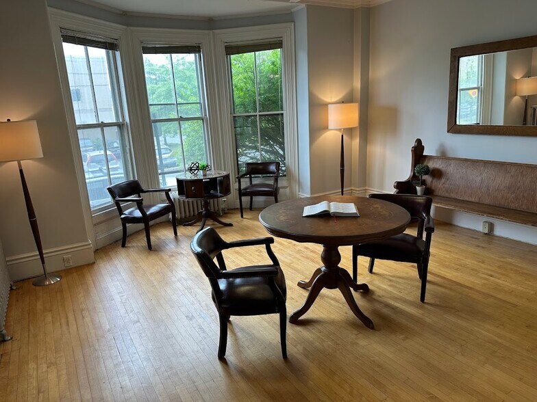 More Photos Of 8 Court St, Concord Office For Sale