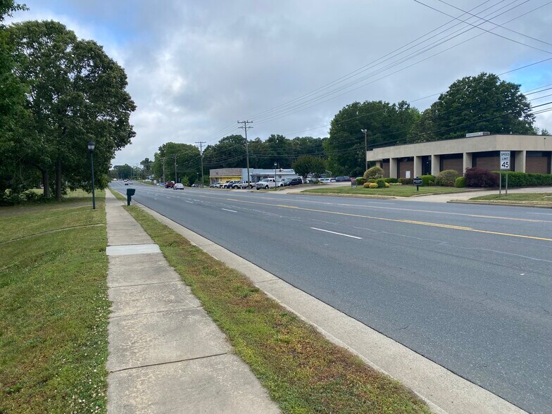 More Photos Of 511 Main St W, Locust Land For Sale