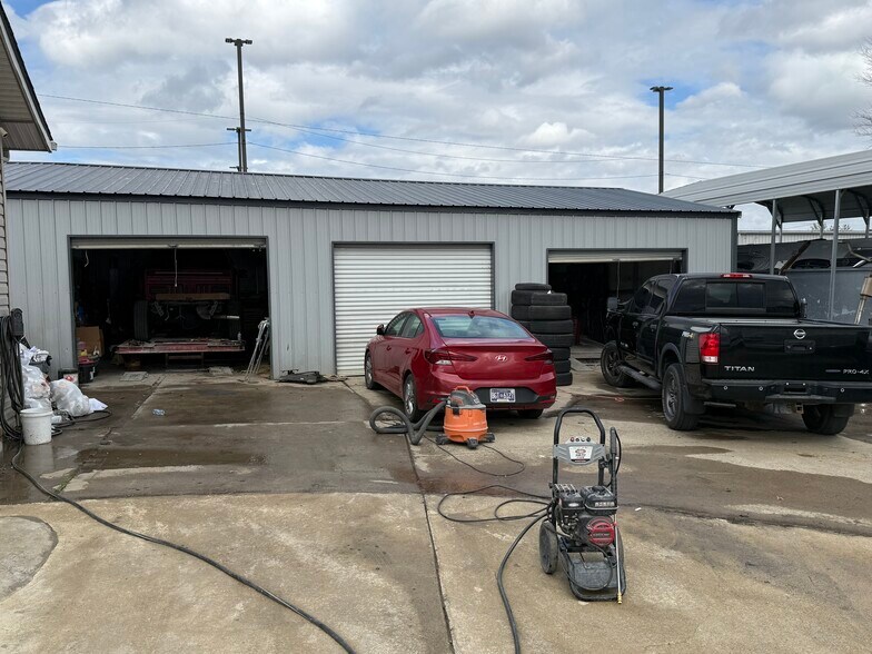 More Photos Of 1521 Gallatin Pike N, Madison Auto Dealership For Lease