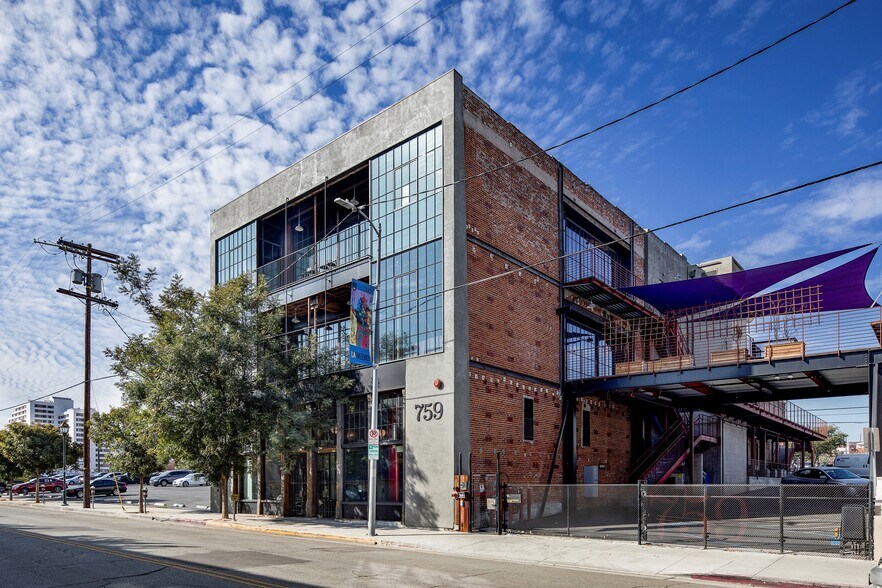 More Photos Of 759 N Spring St, Los Angeles Loft Creative Space For Lease