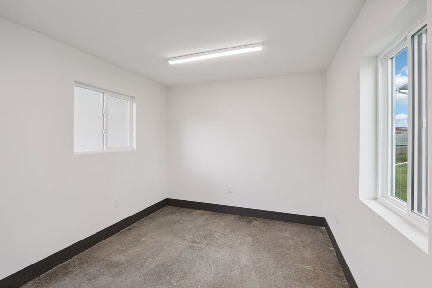 More Photos Of 407 Wengel dr, Reedsburg Light Manufacturing For Sale