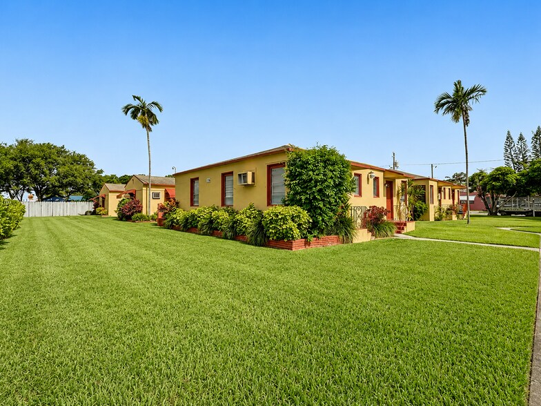 More Photos Of , Hollywood Multifamily For Sale