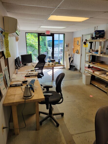 More Photos Of 360 Prospect St, Naugatuck Manufacturing For Lease