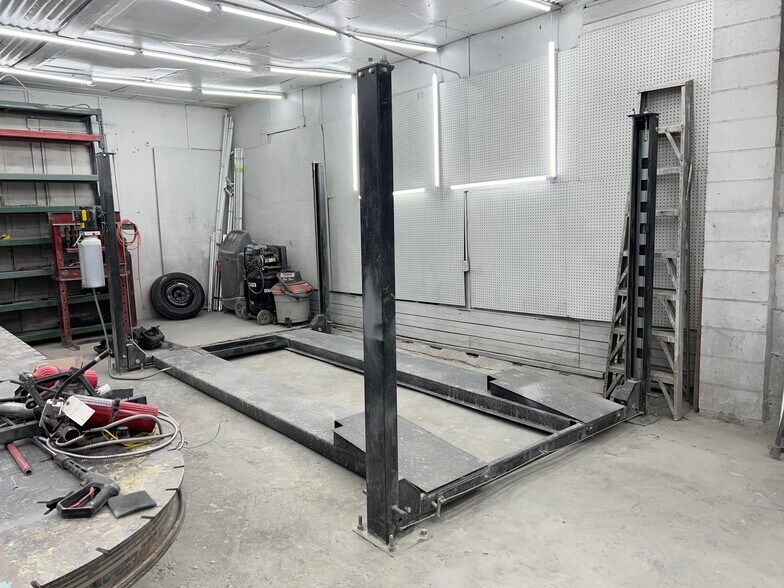 More Photos Of 140 E Saint Georges Ave, Linden Auto Repair For Lease