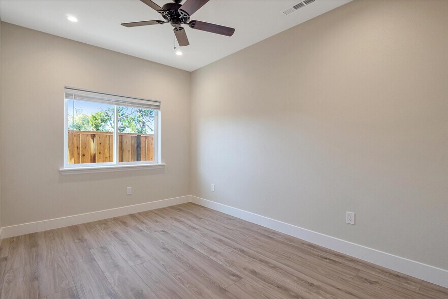 More Photos Of 555 N I St, Livermore Multifamily For Sale