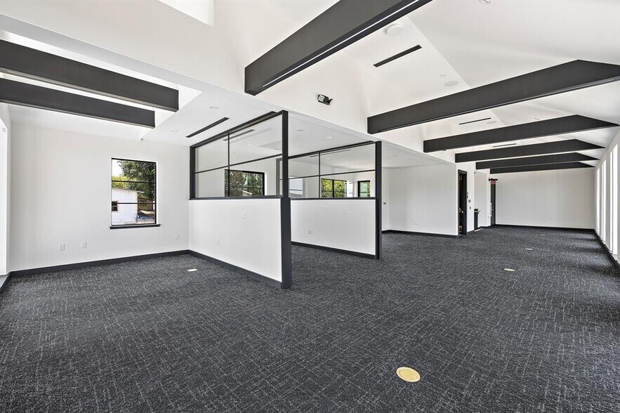 More Photos Of 2318 Morelos, Austin Office For Sale