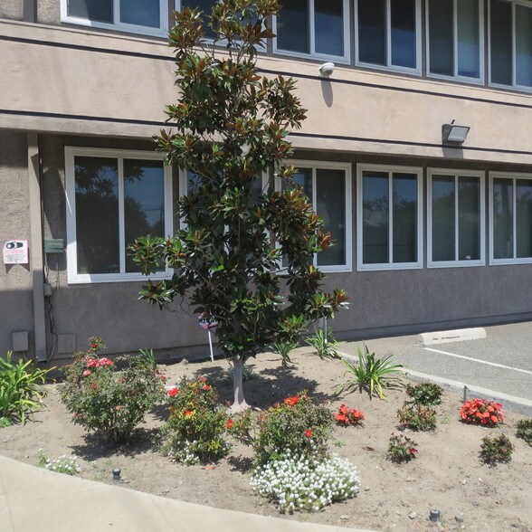 More Photos Of 13822 Beach Blvd, Westminster Office For Sale