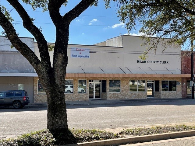 More Photos Of 107 W Main St, Cameron Storefront Retail Office For Sale