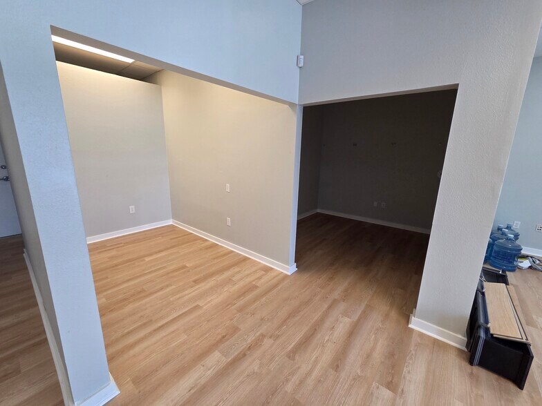 More Photos Of 1906 S Bagdad Rd, Leander Unknown For Lease