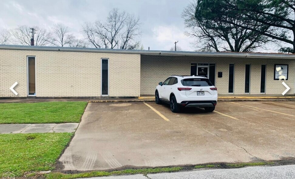 Primary Photo Of 407 Walnut St, Newport Medical For Sale