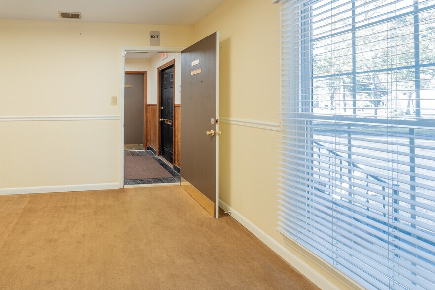 More Photos Of 306 Laurens St NW, Aiken Office For Lease