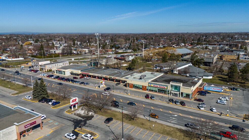More Photos Of 75A-97 Boul D'anjou, Châteauguay Storefront For Lease