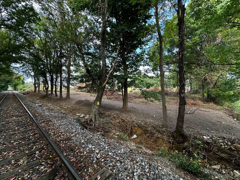 More Photos Of 651 Lincoln St, Oxford Land For Sale