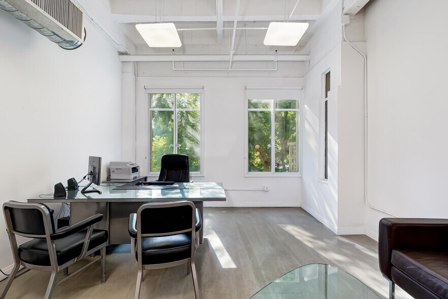 More Photos Of 6253 Hollywood Blvd, Los Angeles Loft Creative Space For Sale