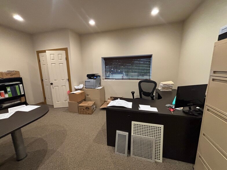 More Photos Of 2220 S Burleson Blvd, Burleson Warehouse For Sale