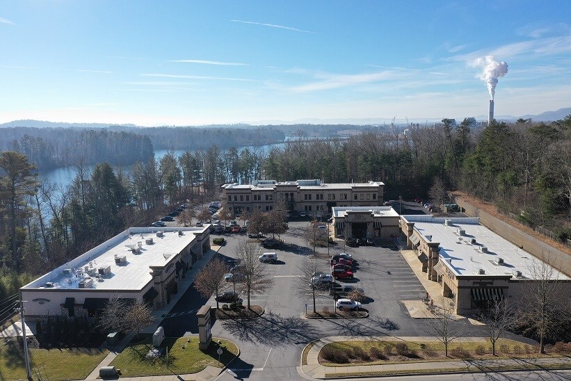 More Photos Of 600 Julian Ln, Arden Medical For Sale