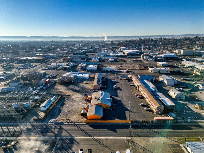 More Photos Of 410 Yakima Valley Hwy, Sunnyside General Retail For Sale