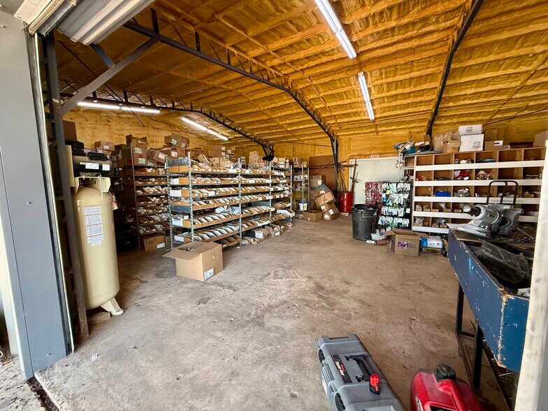More Photos Of 1817 W Main St, Atlanta Warehouse For Sale