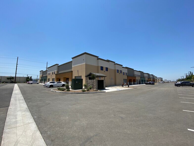 More Photos Of 751-827 E Edna Pl, Covina Warehouse For Sale