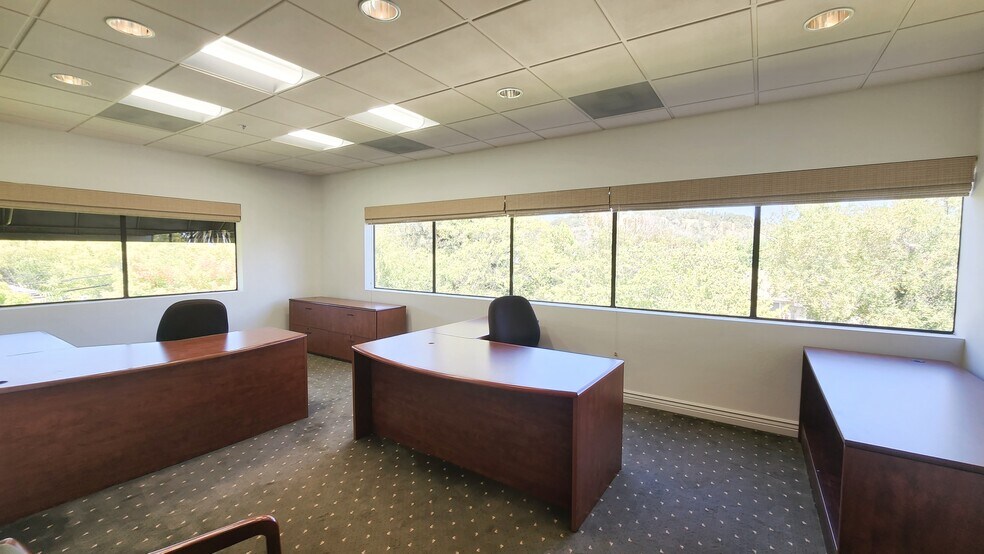 More Photos Of 350 Ignacio Blvd, Novato Office For Sale