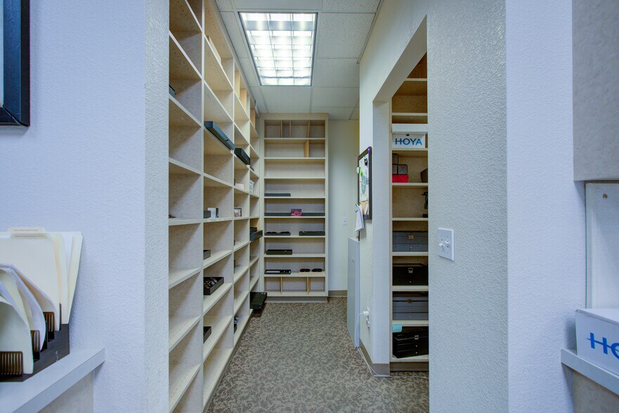 More Photos Of 2020 Colorado Ave, Turlock Office For Sale