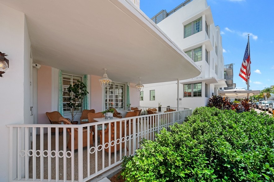 More Photos Of 1435 Collins Ave, Miami Beach Hotel For Sale