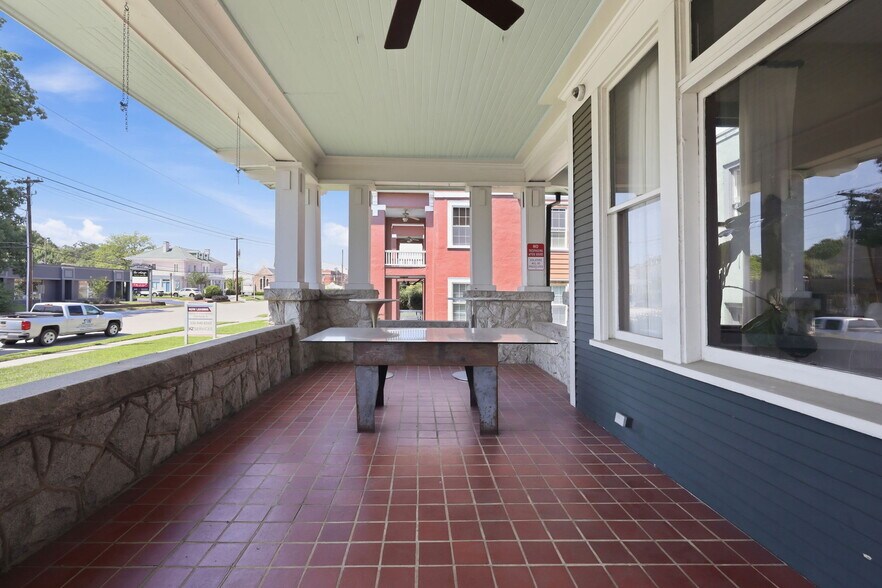 More Photos Of 1100 N Main St, High Point Office For Sale