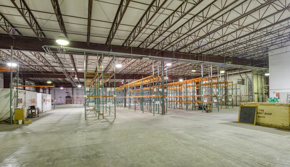 More Photos Of 177 Industrial Blvd, Toano Distribution For Lease