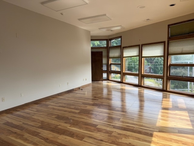 More Photos Of 21 Mohawk Trl, Greenfield Unknown For Lease