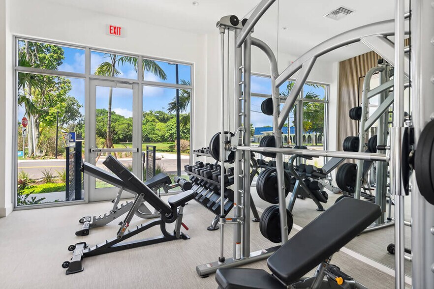 More Photos Of 6500 N Andrews Ave, Fort Lauderdale Apartments For Lease