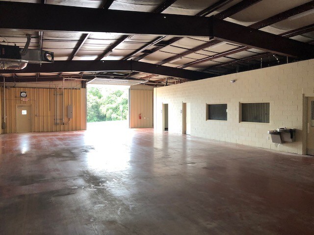 More Photos Of 1136 Louise Rd, Winston-Salem Warehouse For Lease