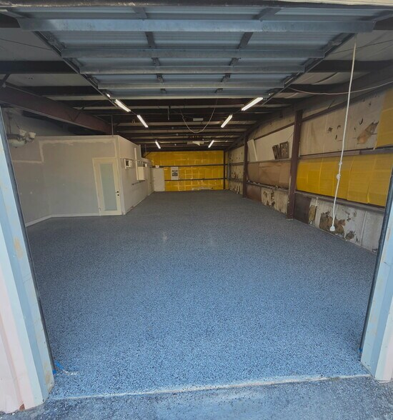 Primary Photo Of 700 S Milwee St, Longwood Warehouse For Lease
