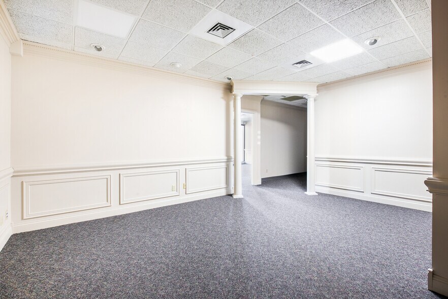 More Photos Of 5751 Uptain Rd, Chattanooga Office For Lease