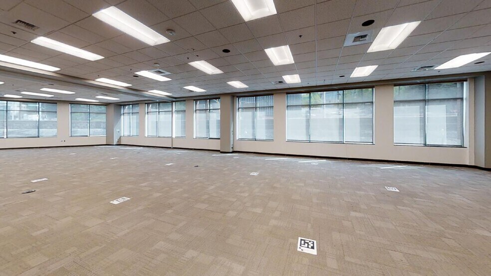 More Photos Of 351 Elliott Ave W, Seattle Unknown For Lease