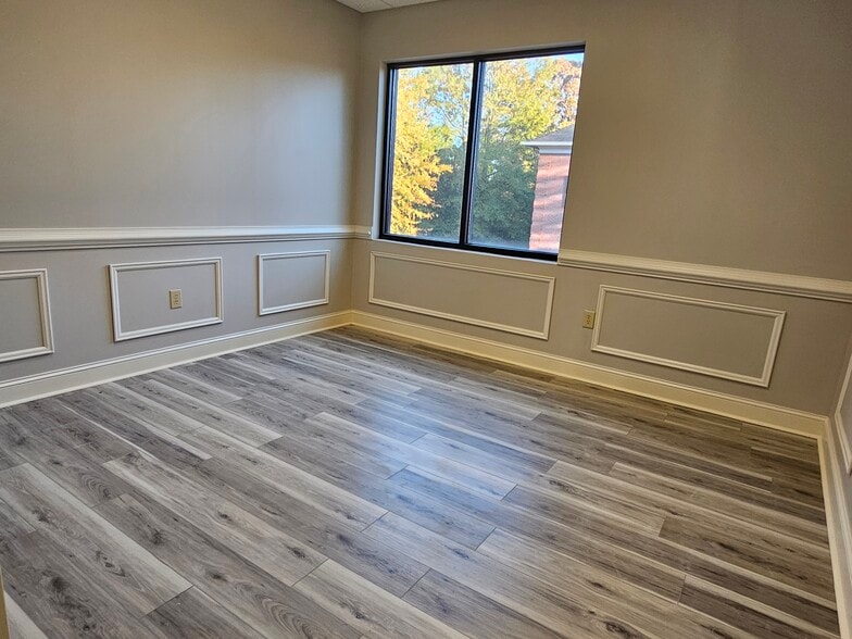 More Photos Of 2013 Lawrenceville Suwanee Rd, Lawrenceville Office For Lease