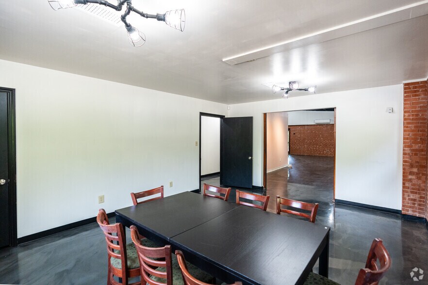 More Photos Of 4913 S Alston Ave, Durham Warehouse For Lease