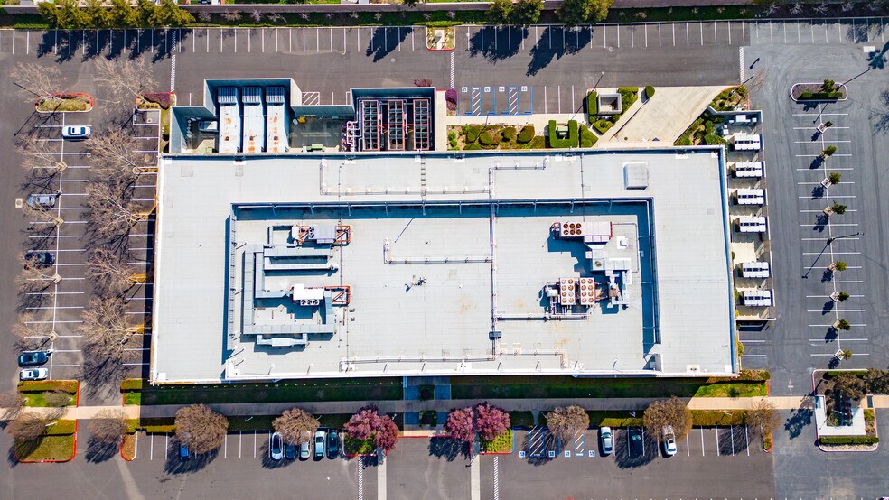More Photos Of 400 Holger Way, San Jose Research And Development For Lease