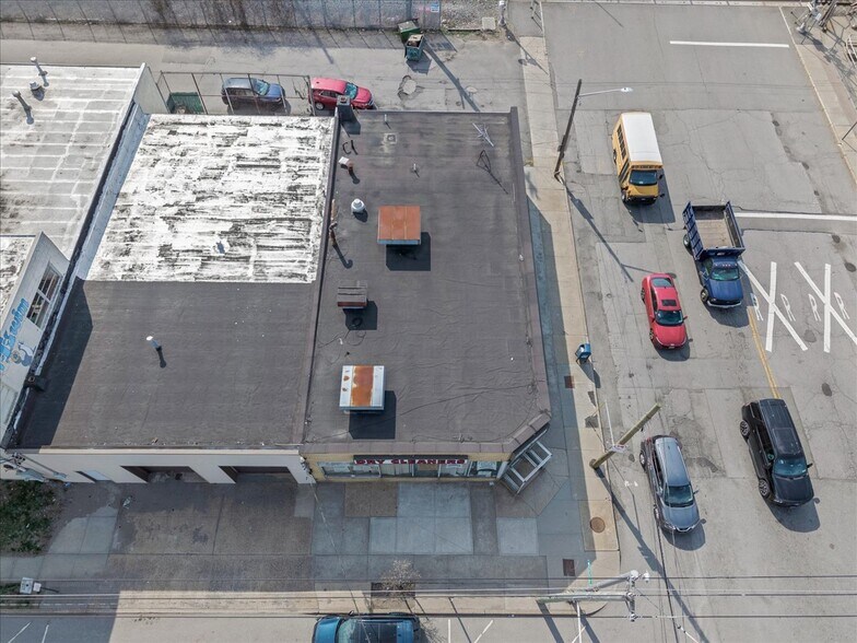 More Photos Of 3180 Lawson Blvd, Oceanside Storefront For Sale