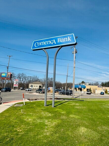 More Photos Of 2025 Whites Rd, Kalamazoo Bank For Sale