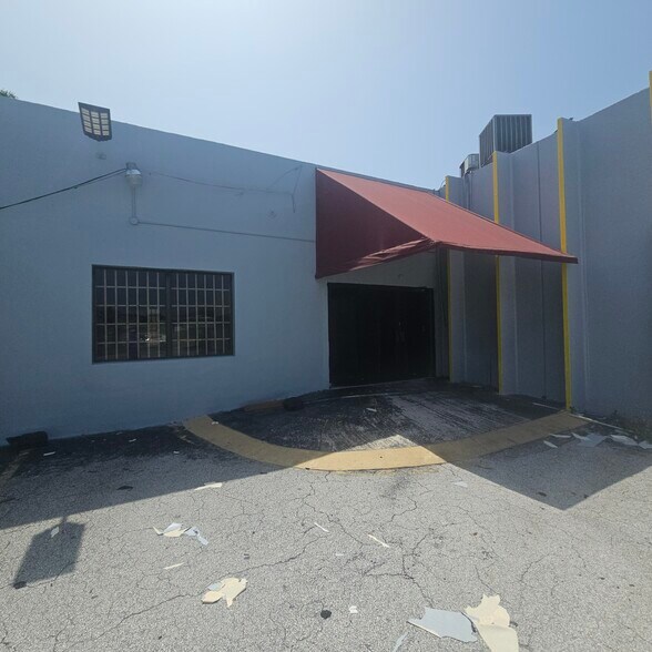 More Photos Of 3420 NW 7th St, Miami Light Distribution For Lease