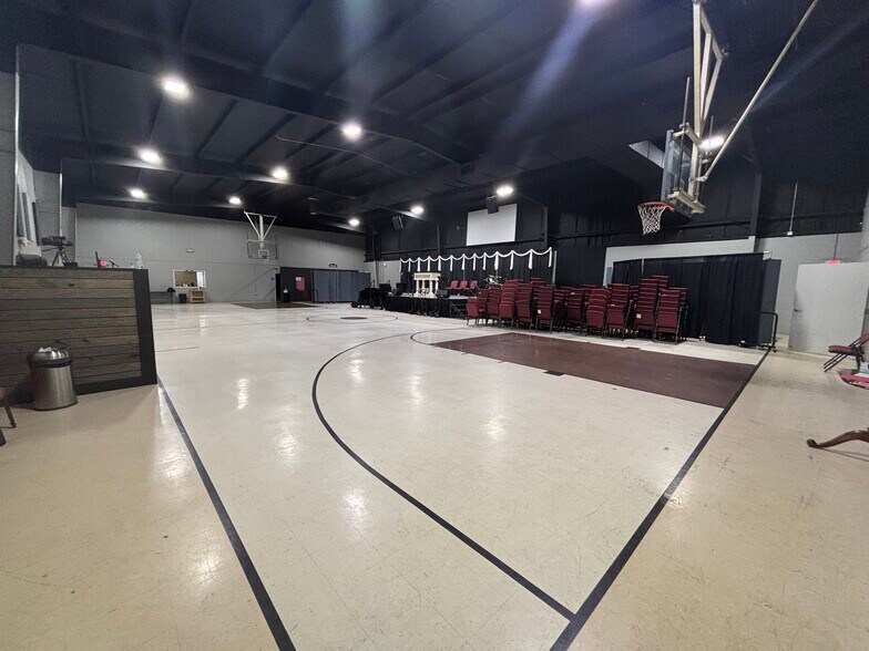 More Photos Of 220 Beaver Rd, Munford Sports And Entertainment For Sale