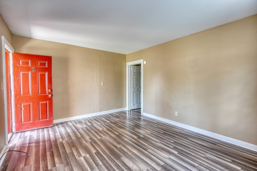 More Photos Of 515 5th Ave SE, Moultrie Apartments For Sale