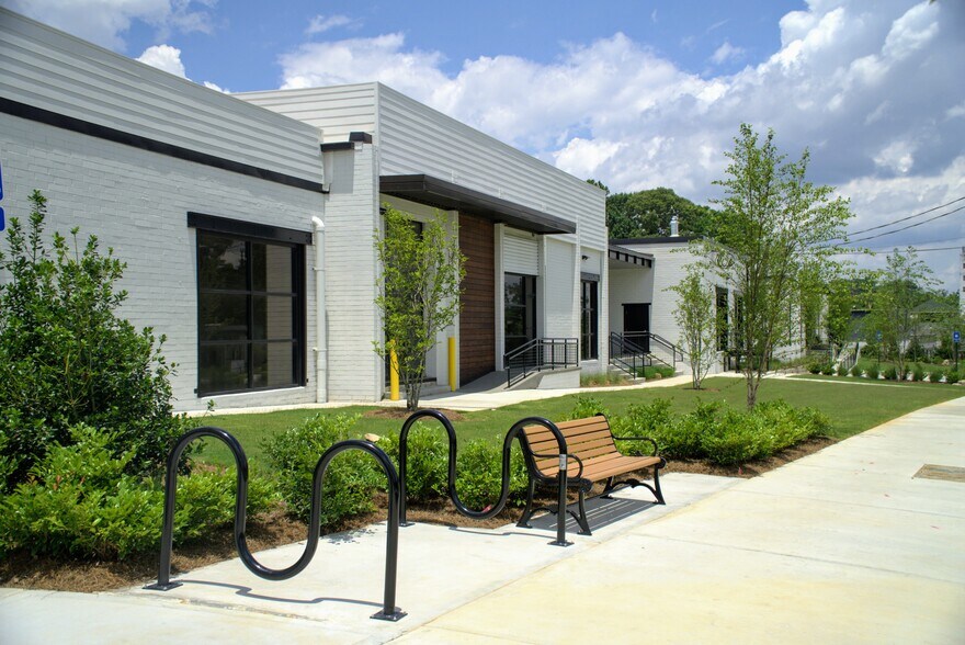 More Photos Of 5367 New Peachtree Rd, Chamblee Unknown For Lease