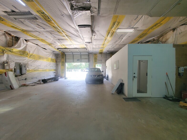 More Photos Of 1544 Jefferson Chemical Rd, Conroe Warehouse For Sale