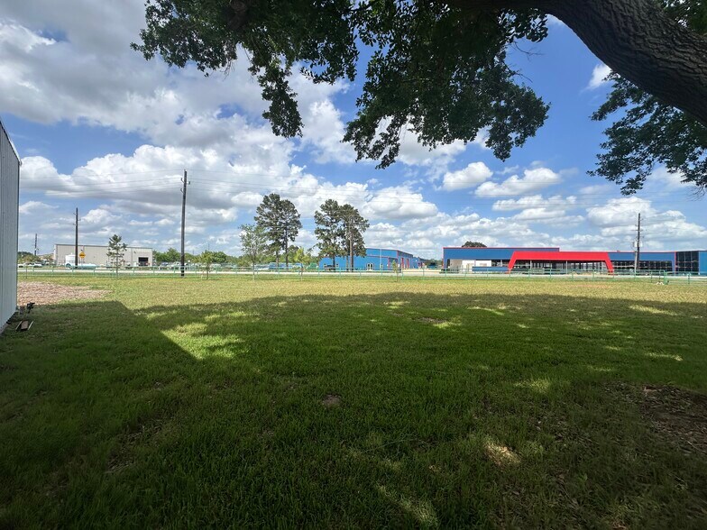 More Photos Of 2424 FM 359 Rd S, Brookshire Industrial For Lease