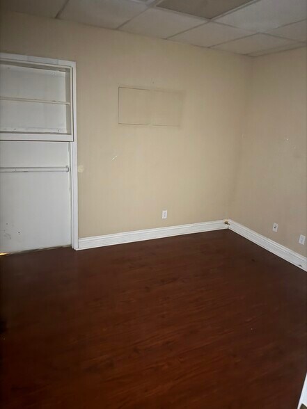 More Photos Of 2955 E Sunset Rd, Las Vegas Unknown For Lease