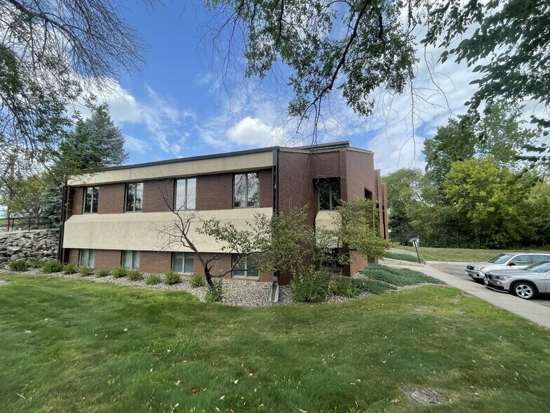 Primary Photo Of 2480 White Bear Ave N, Maplewood Medical For Sale